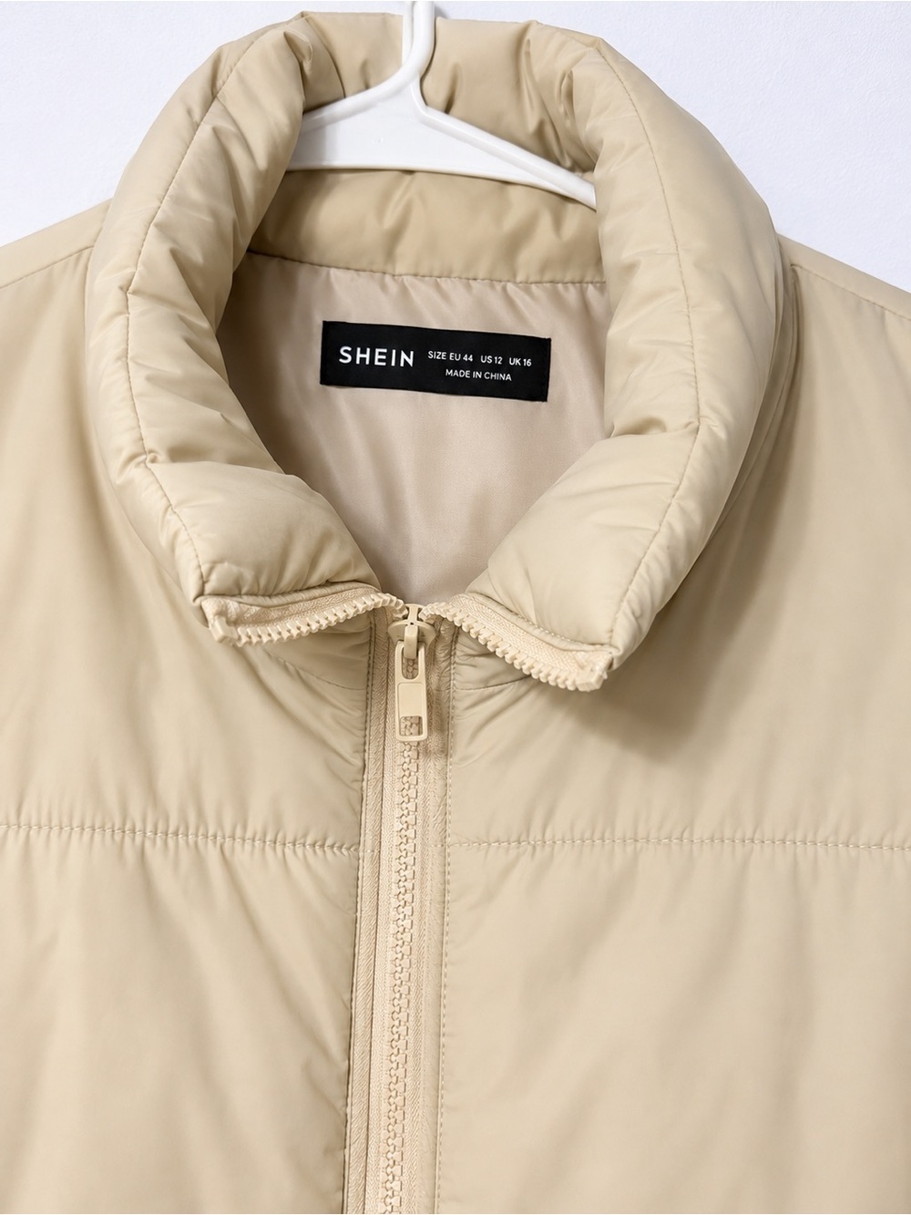 2 SHEIN Women’s Quilted Puffer Vest in Beige & Black